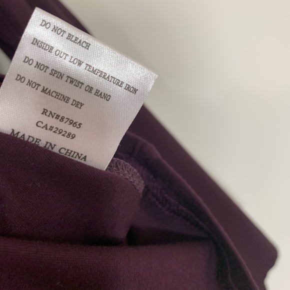 Essential Cold Shoulder Knit Top - Picture 5 of 7